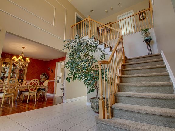 5th image of 1343 Forest Glen Ct