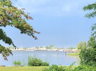 41 Naromake Ave, Norwalk, CT 06854