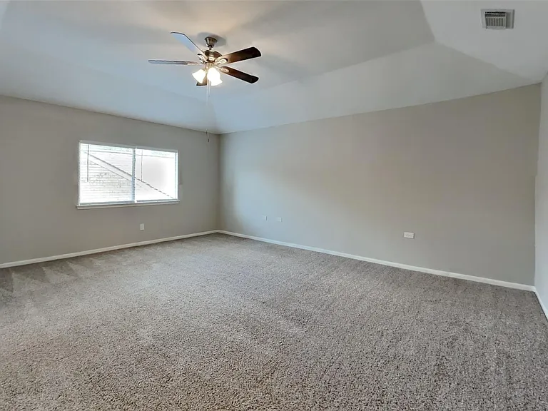 1031 Cascade Creek Dr — Photo 9