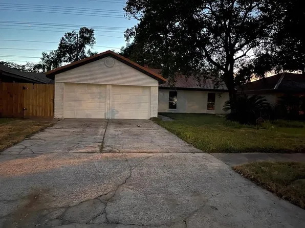 22415 Rockgate Dr, Spring, TX 77373