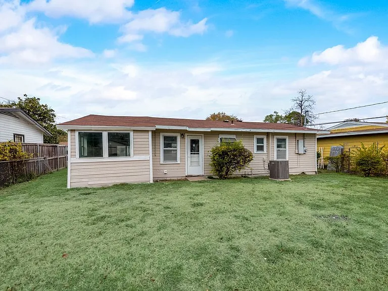 2932 Marjorie Ave — Photo 4