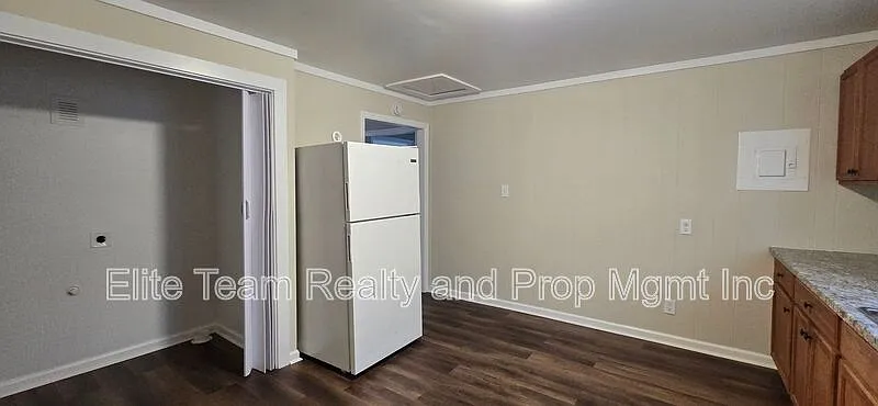 2 bed, 1.0 bath, 868 sqft, $960 — Photo 4