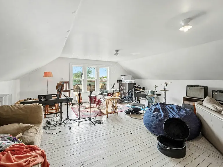 2325 Pleasant Ave #2 — Photo 8