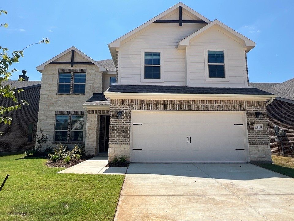1st image of 1310 Hickory Ct
