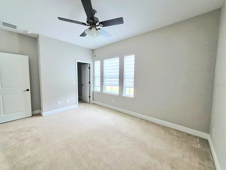 8521 Dubochet St — Photo 21