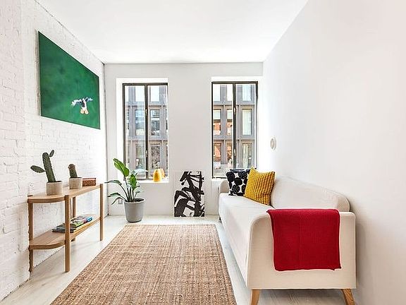 2nd image of 20 Renwick St APT 9