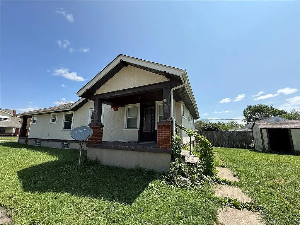 1 bed, 1.0 bath, 650 sqft, $895 — Photo 2