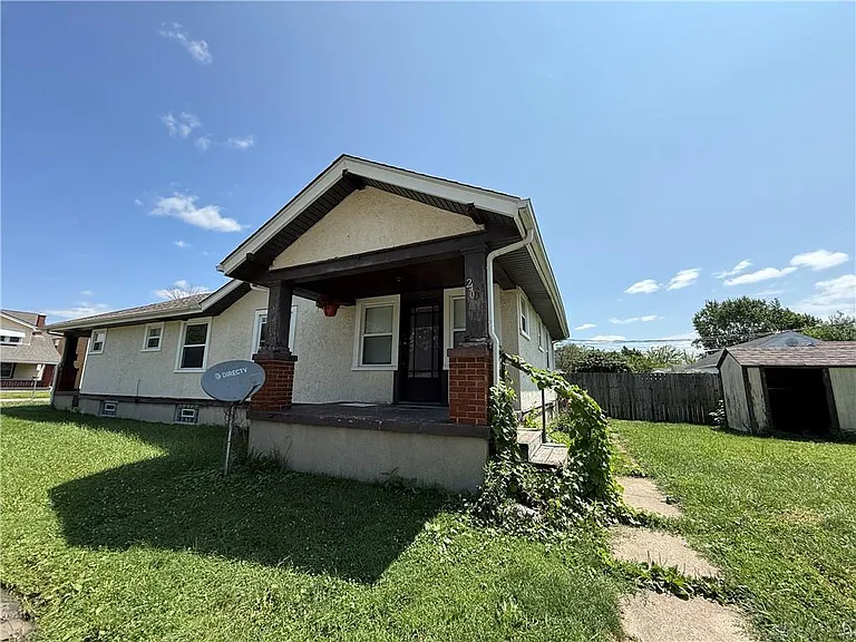 2406 Glenarm Ave — Photo 2