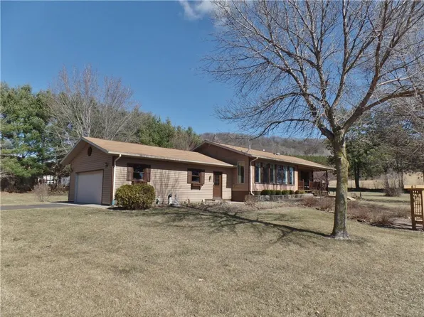 N6880 Hayes Road, Durand, WI 54736