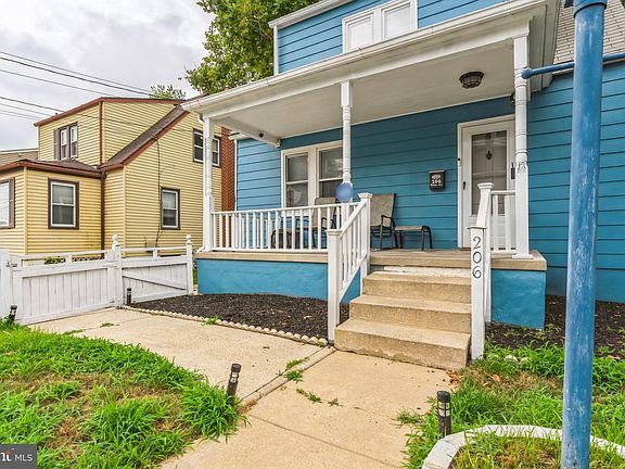 5th image of 206 Odessa Ave