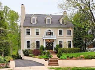 2106 Wakefield Ct, Alexandria, VA 22307