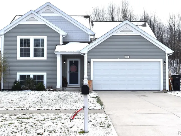 320 Wagonwheel Ct NE, Cedar Springs, MI 49319