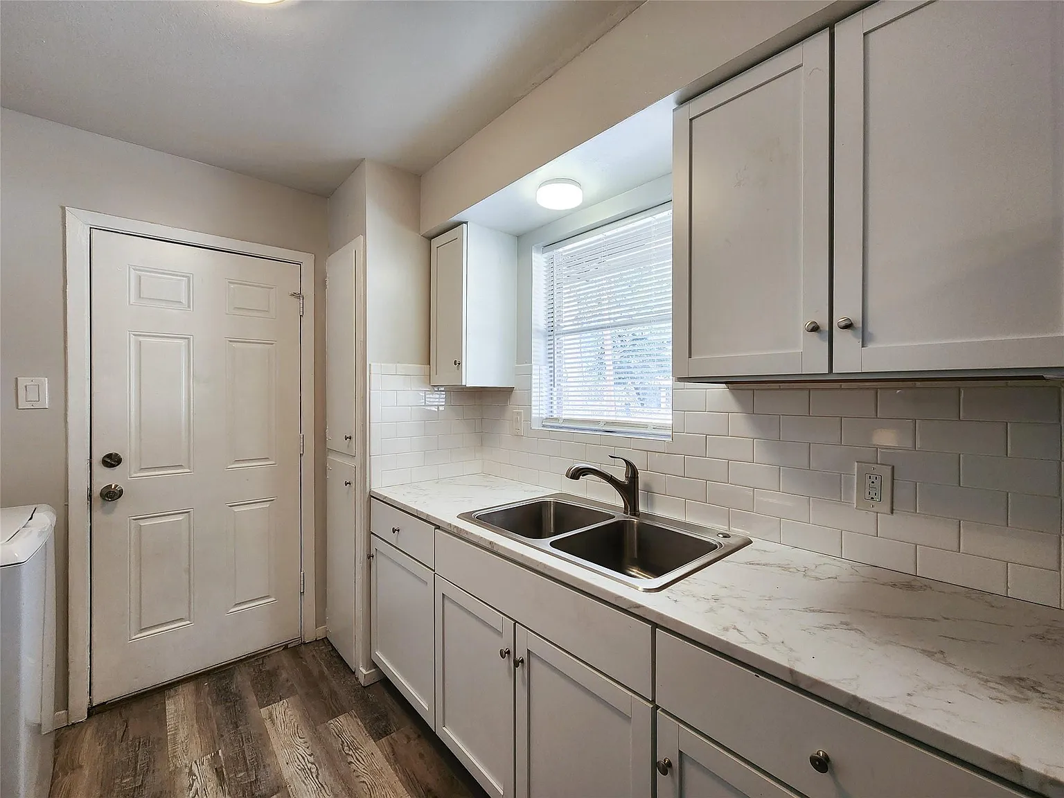 2 bed, 1.0 bath, 783 sqft, $1,275 — Photo 4