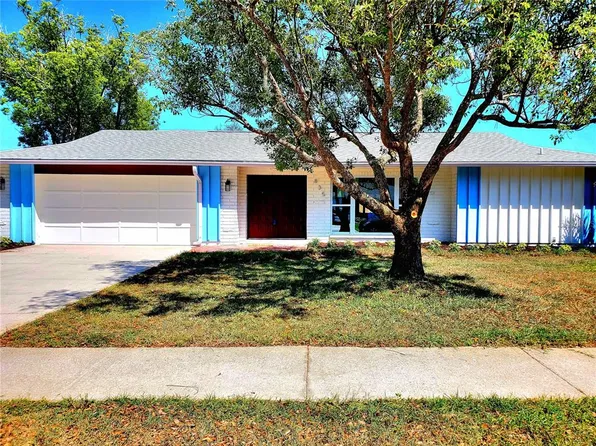835 Anchorage Ln, Palm Harbor, FL 34685