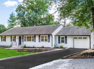 1069 Knoll Rd, Boonton, NJ 07005