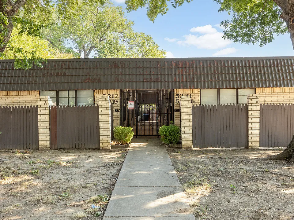 5221 Cordova Ave #5221