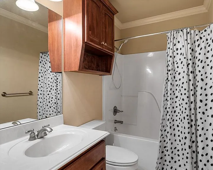 126 Satinwood Cir — Photo 16
