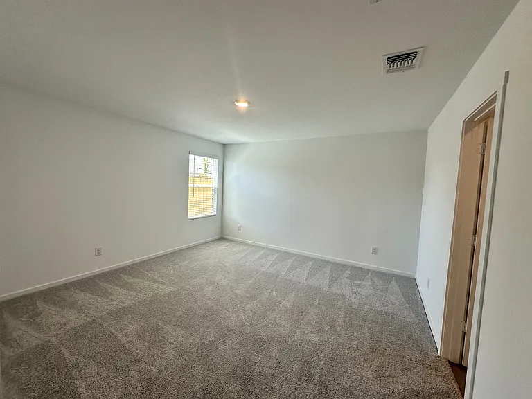 3902 Selawik St — Photo 10