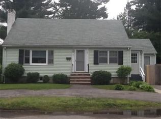 19 Barrows Rd, Reading, MA 01867