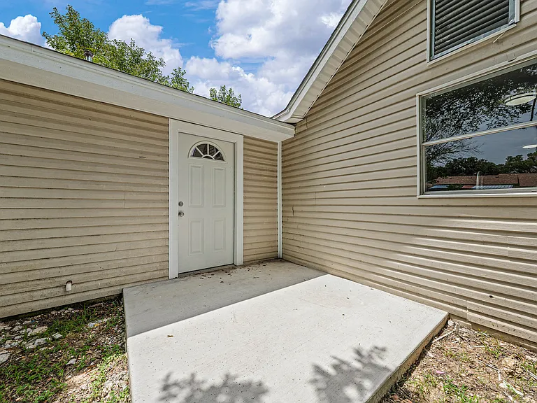 11700 N Oak St — Photo 40