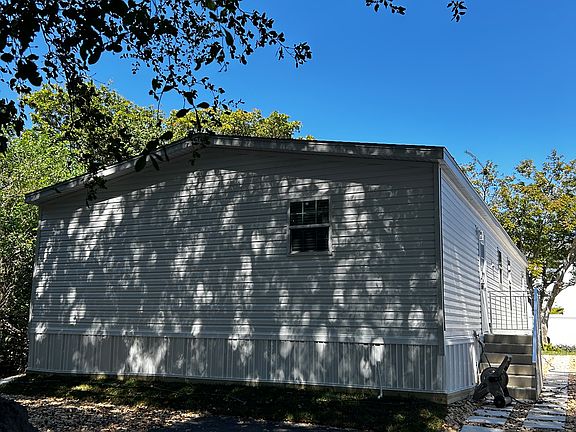 2nd image of 3055 SW 50th St