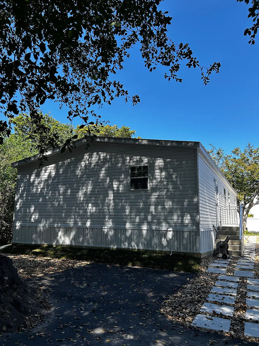 Building Photo - 3055 SW 50th St