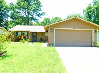 207 Club Ln, Conway, AR 72034