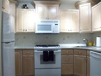 Beautiful Kitchen with updated cabinets