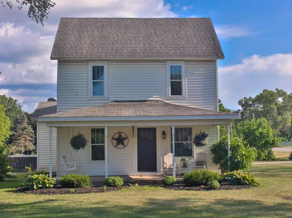 8015 S Bloomer St, Carson City, MI 48811
