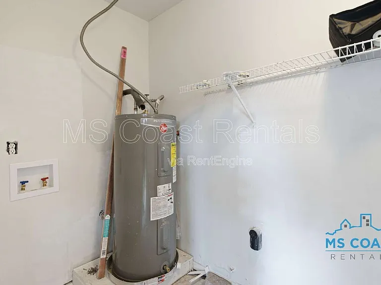 1601 Lewis Ave — Photo 24