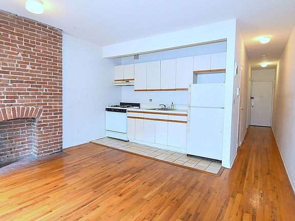 2nd image of 580 Amsterdam Ave APT 2E