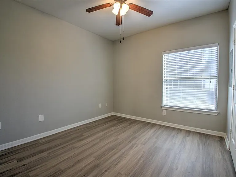 2320 Gracy Farms Ln #1323 — Photo 13