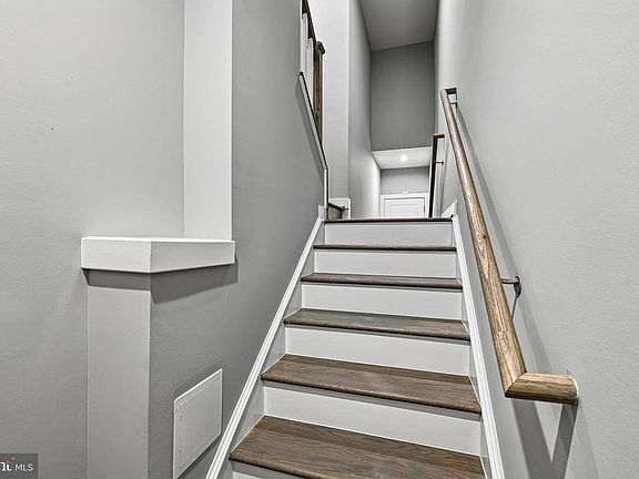 3rd image of 1735 Dunnington Pl