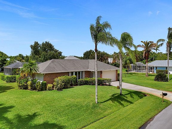 2nd image of 2012 SE Allamanda Drive