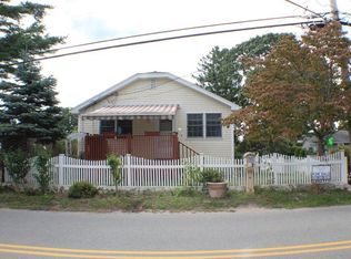 21 Shore Ave, Wareham, MA 02571