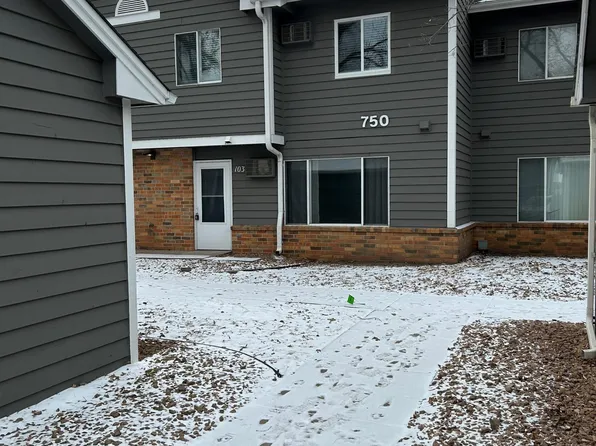 750 W Village Rd APT 103, Chanhassen, MN 55317
