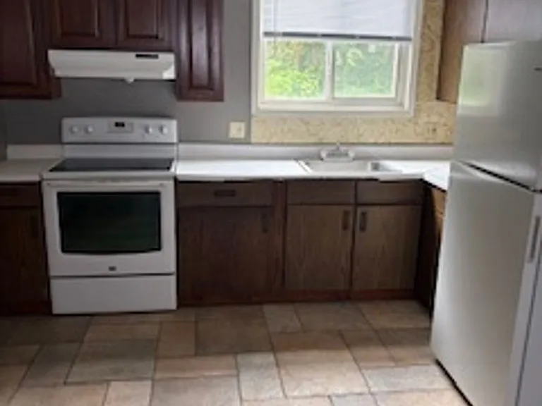 525 Belknap St #7 — Photo 6