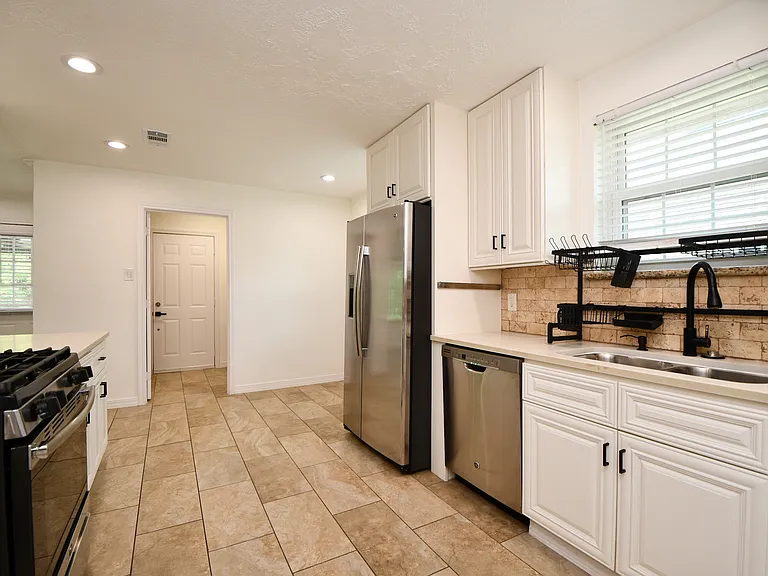 5951 Beaudry Dr — Photo 27