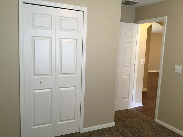 545 Lindsay Anne Ct — Photo 10