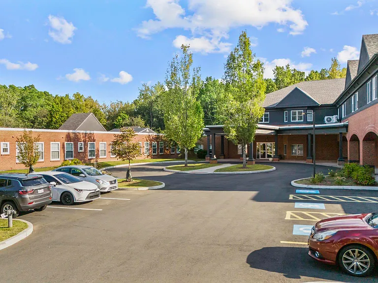 Alexandria Manor Apartments — Photo 76