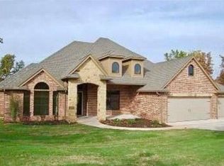 2115 Community Pl, Harrah, OK 73045