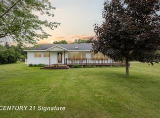 2533 W Long Lake Rd, Orleans, MI 48865