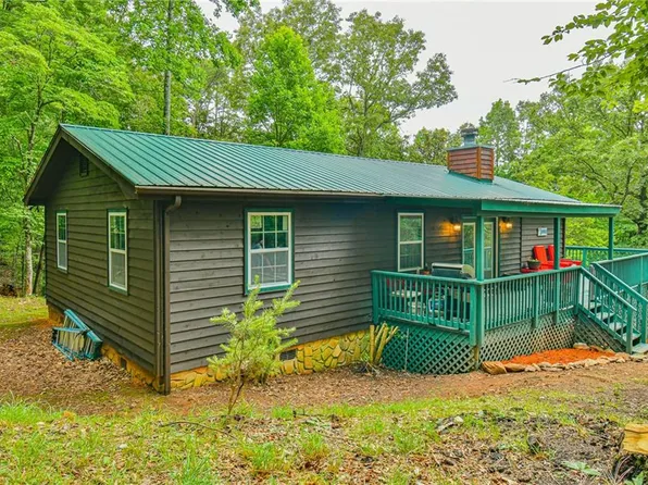 82 Honeysuckle Dr, Blairsville, GA 30512