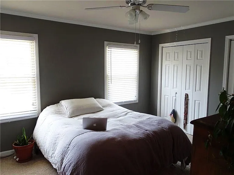 410 Forestgate Ct — Photo 15