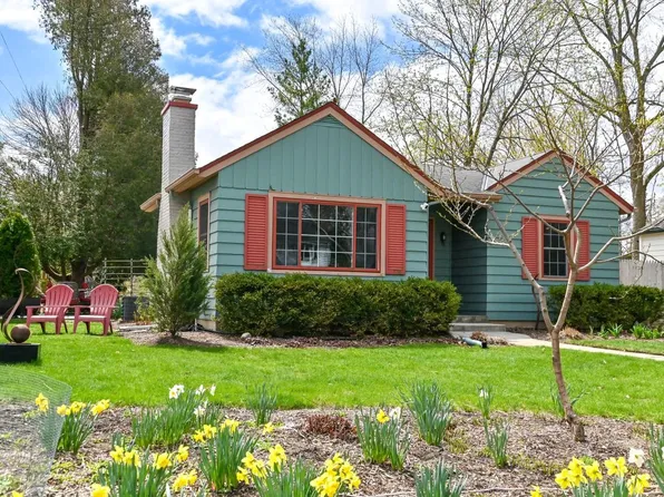7488 North Lombardy ROAD, Fox Point, WI 53217