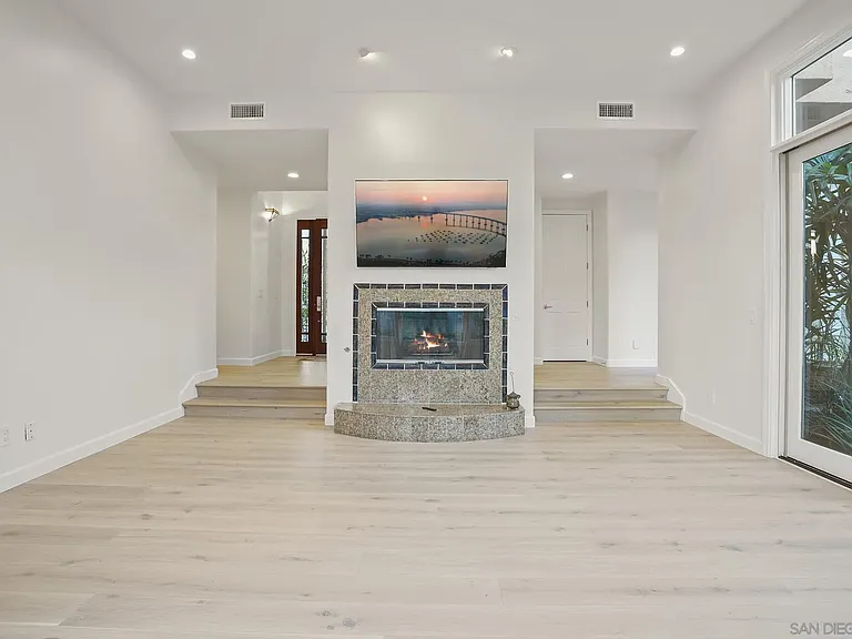 13601 Nogales Dr — Photo 3