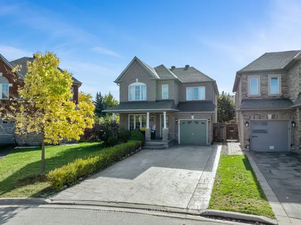 2182 Meadowglen Dr, Oakville, ON L6M 4C9