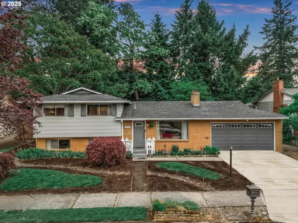 17659 NE Couch St, Portland, OR 97230