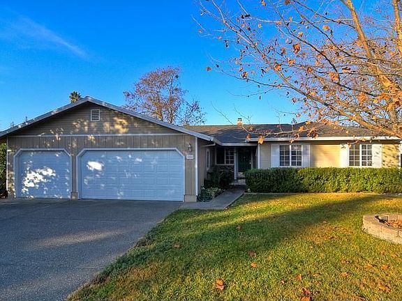 3rd image of 4205 Oak Knoll Dr