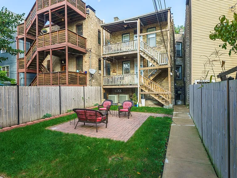 1844 N Whipple St #2F — Photo 18